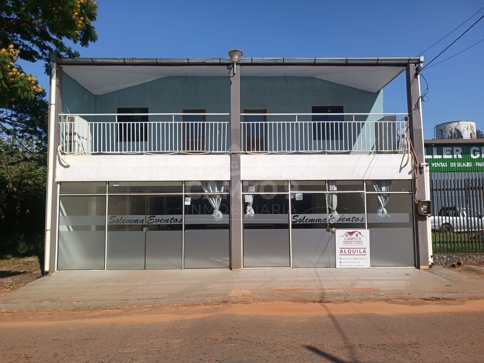 ALQUILO AMPLIO SALÓN COMERCIAL