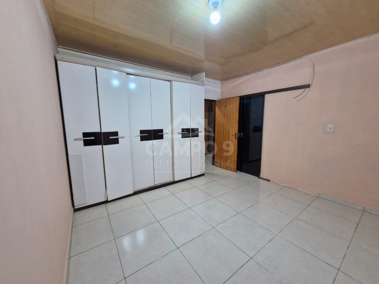 VENDO ESTA VIVIENDA (A una cuadra de Pádel Chopp)