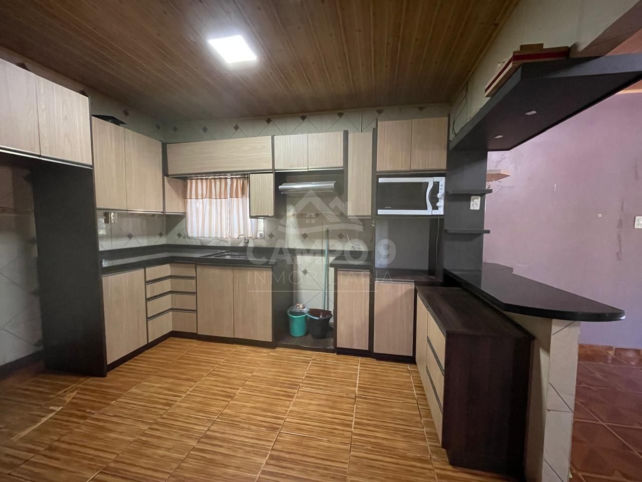 SALON COMERCIAL + VIVIENDA EN VENTA