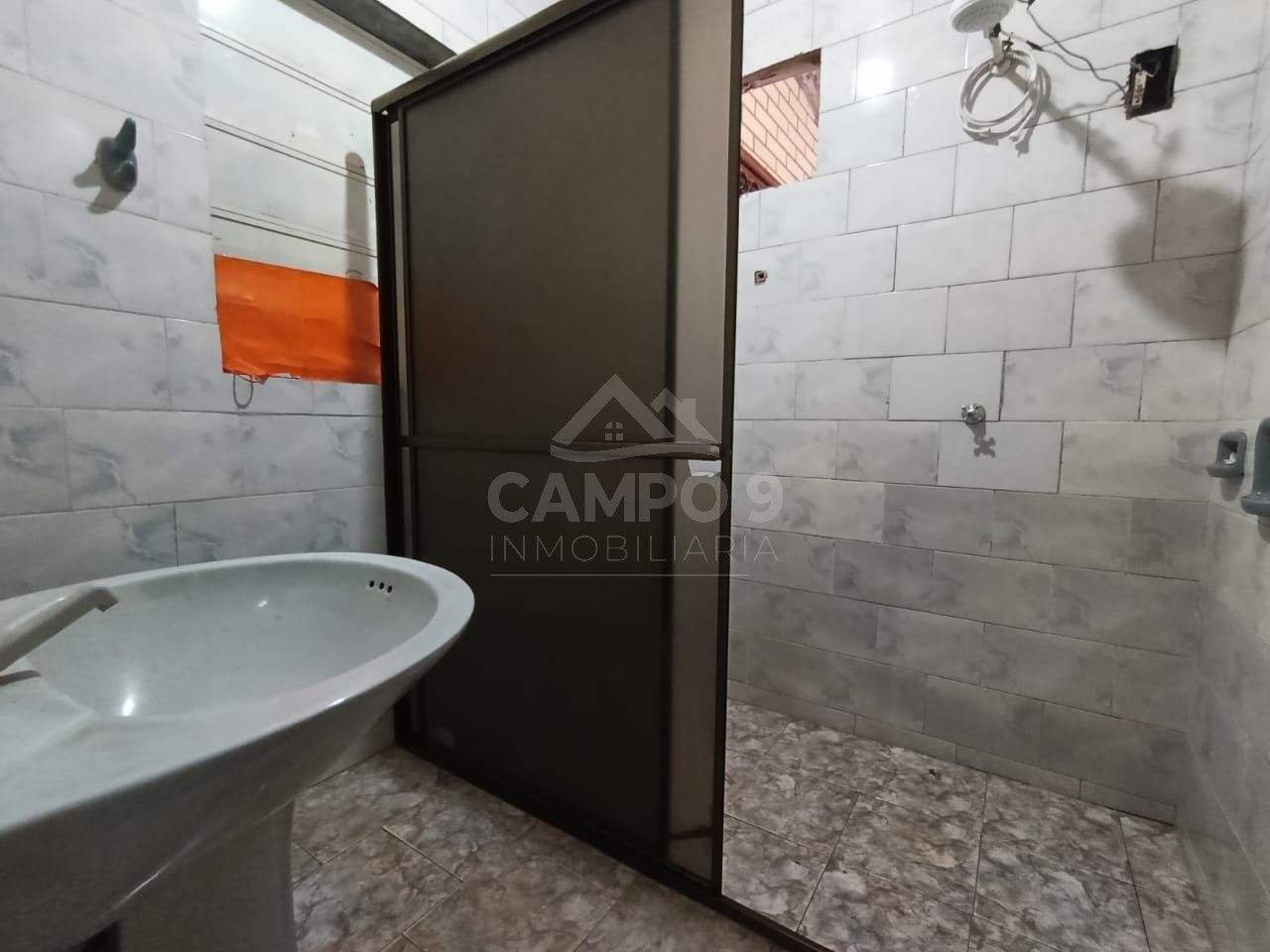 VENDO ESTA CASA (Sobre calle Emiliano R. Fernández)