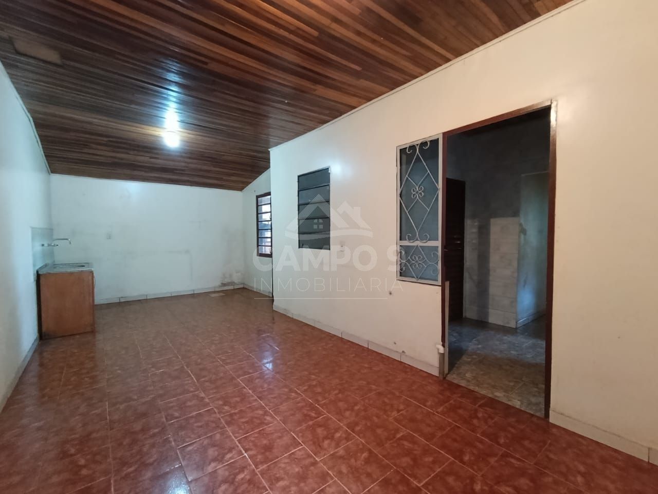 VENDO ESTA CASA (Sobre calle Emiliano R. Fernández)