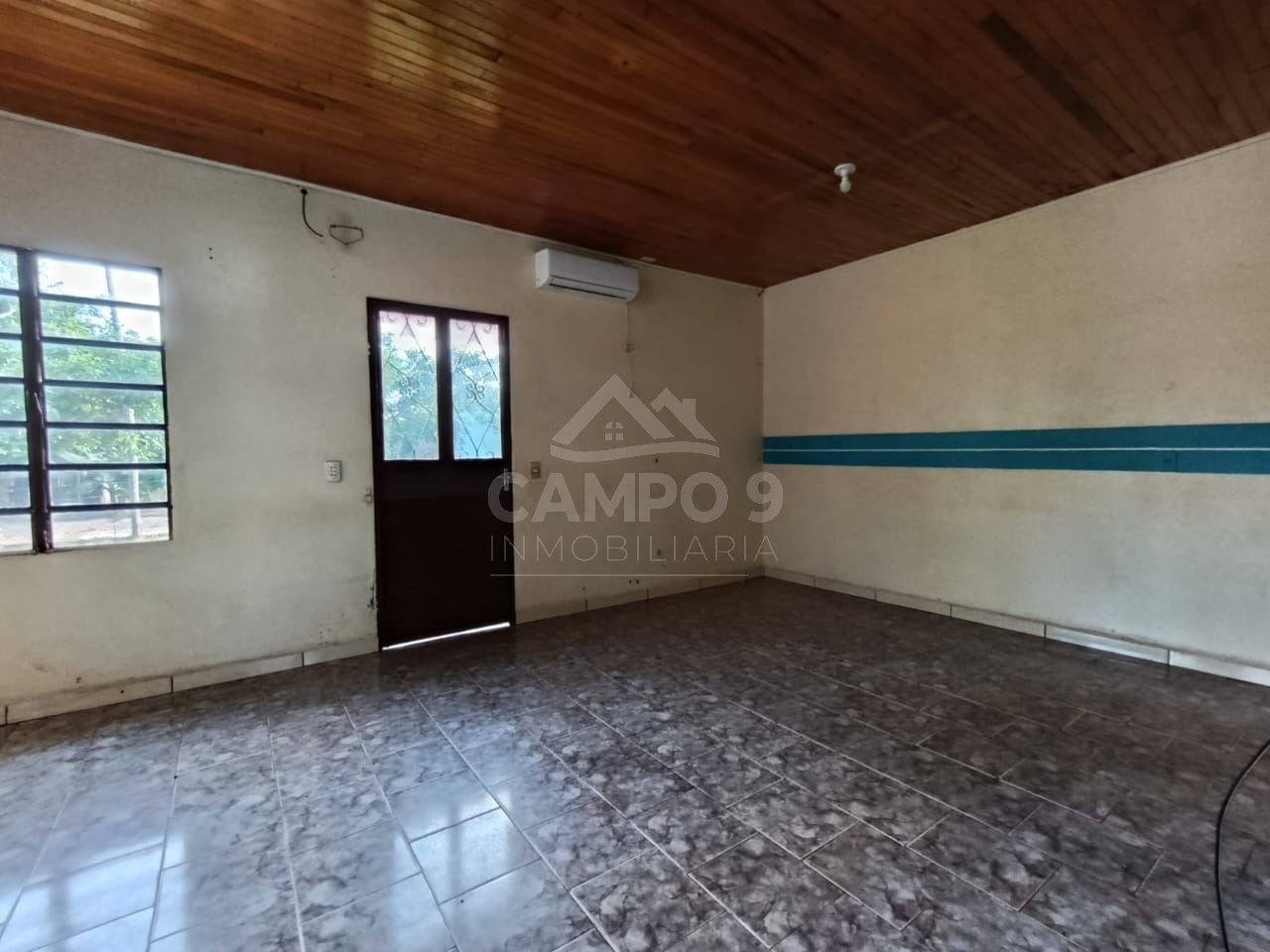 VENDO ESTA CASA (Sobre calle Emiliano R. Fernández)