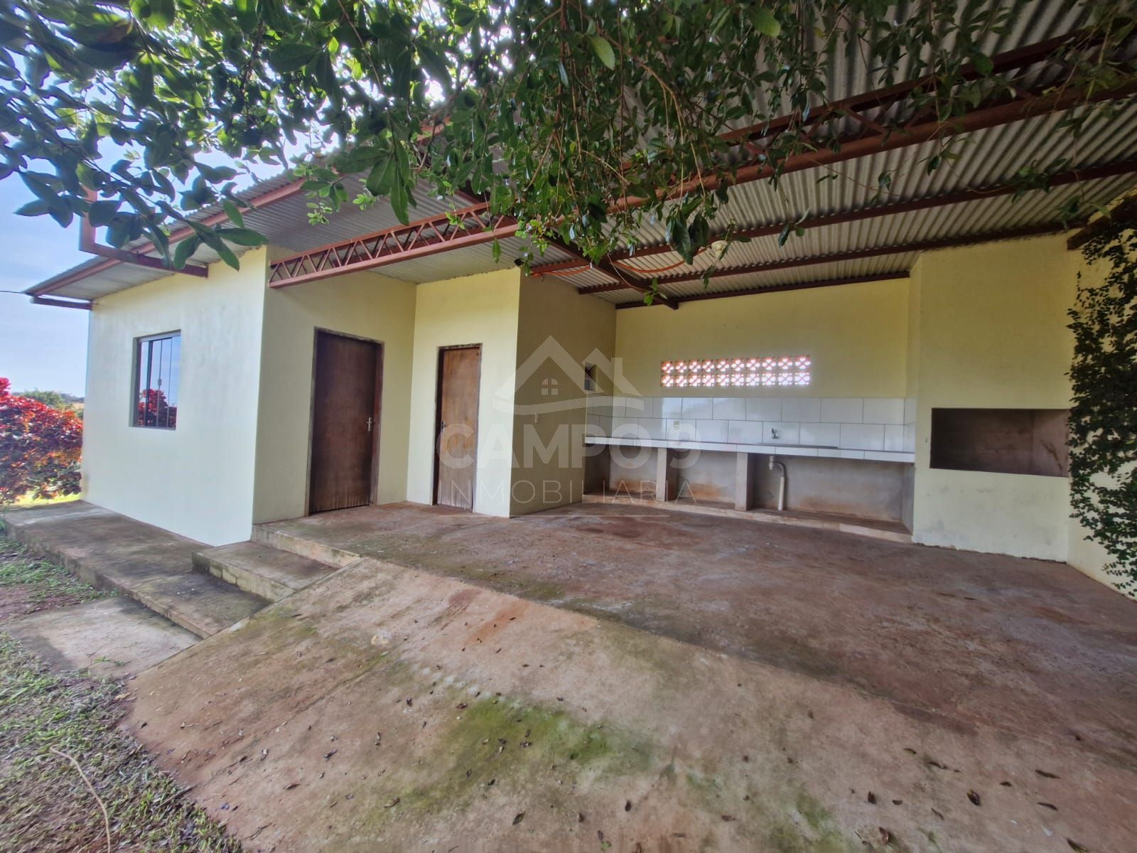 ALQUILO ESTA CASA, CON QUINCHO INDEPENDIENTE