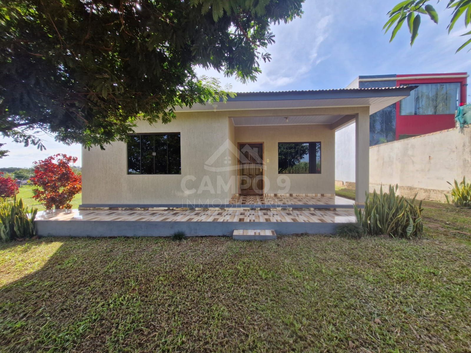 ALQUILO ESTA CASA, CON QUINCHO INDEPENDIENTE