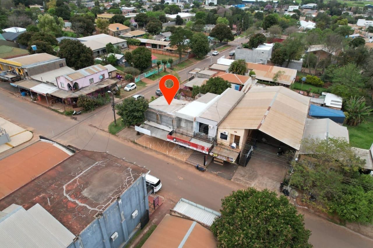 PROPIEDAD EN VENTA - EDIFICACIÓN DE DOS PLANTAS (CASA CON 2 SALONES)