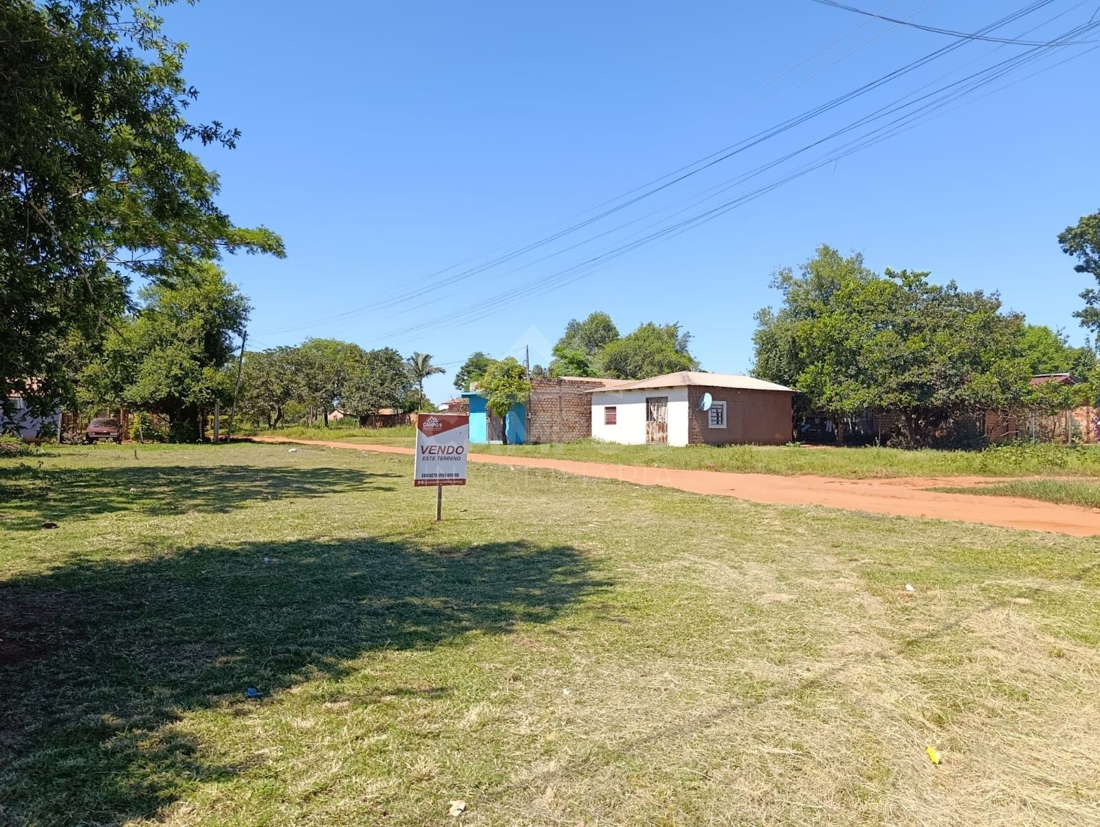 EN VENTA: TERRENO EN ESQUINA