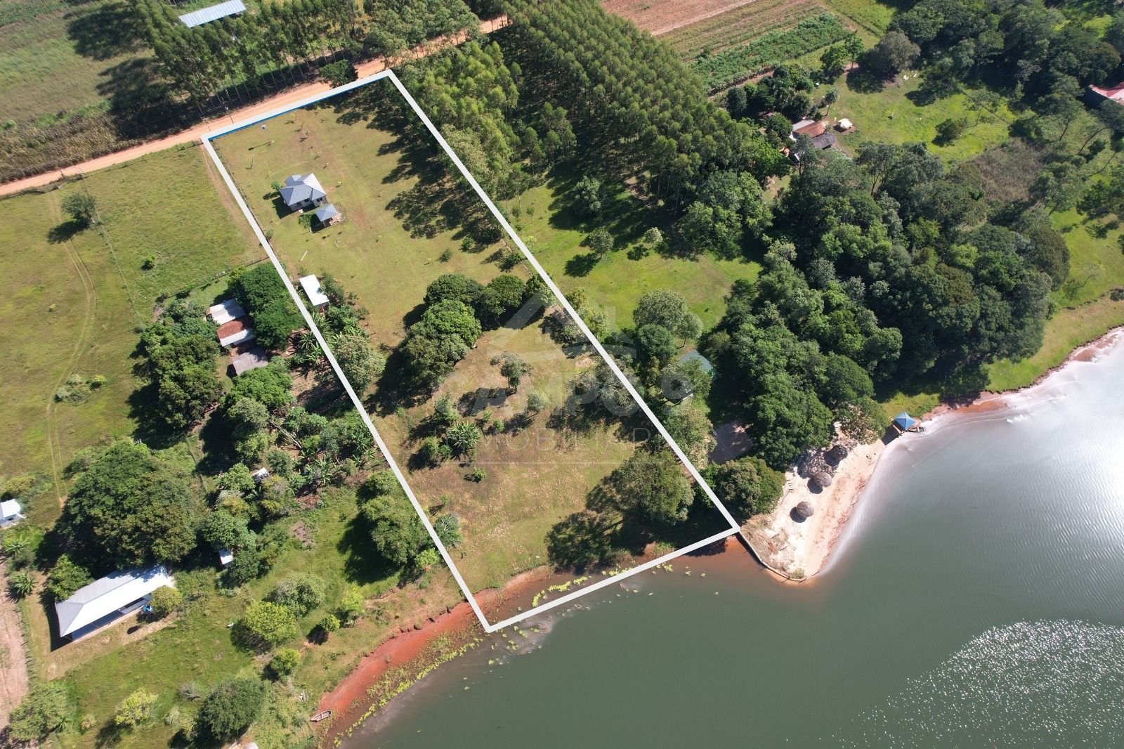 OPORTUNIDAD ÚNICA - TU LUGAR SOÑADO FRENTE AL LAGO YGUAZÚ