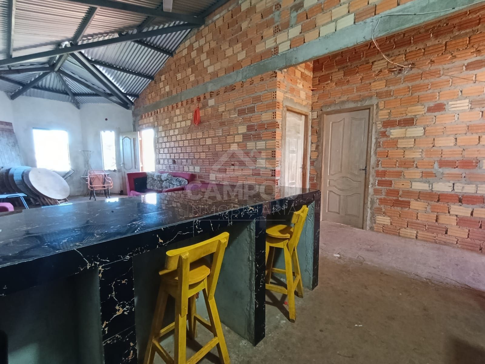 VENDO ESTA CASA SEMITERMINADA