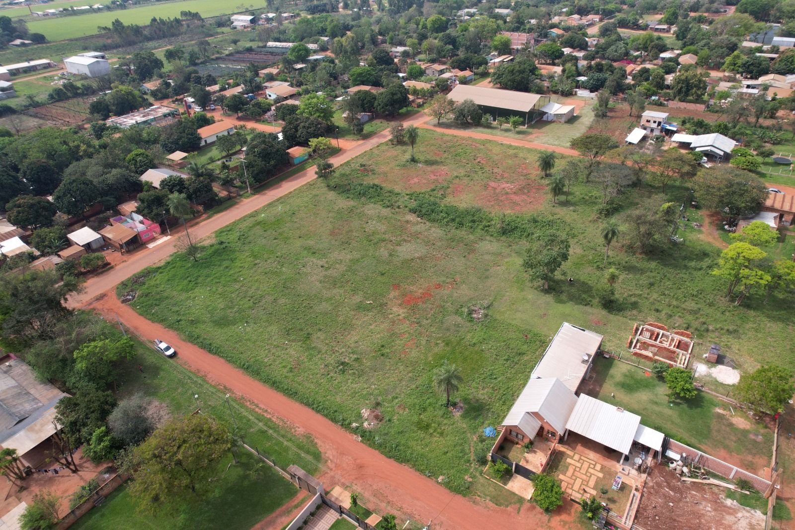 EN VENTA ESTE TERRENO