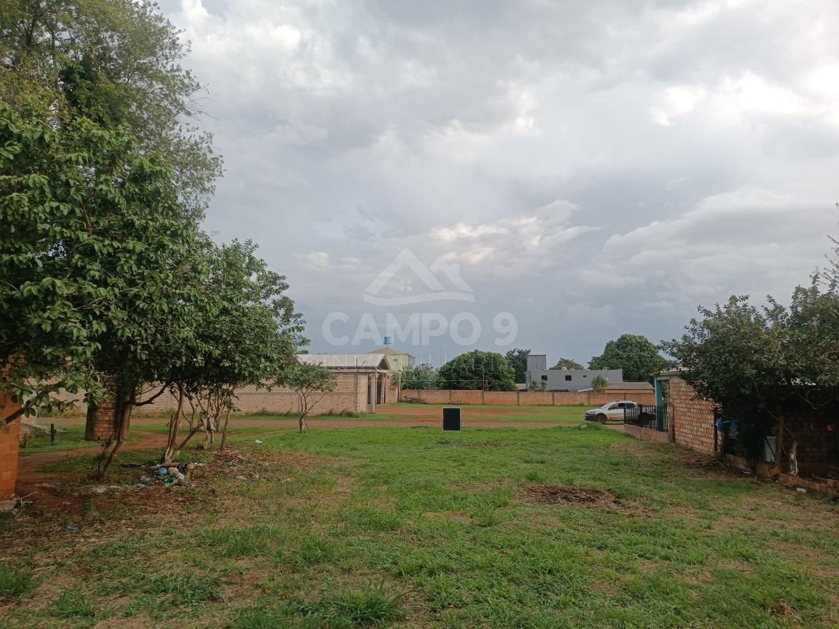 EN VENTA ESTE TERRENO