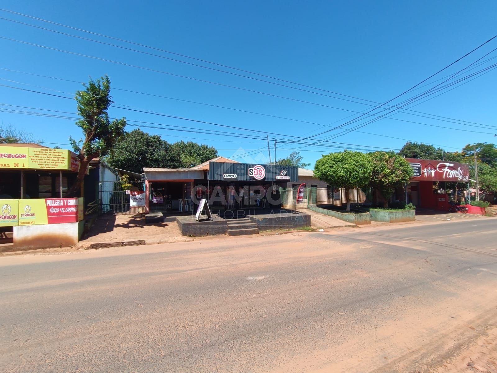 VIVIENDA CON SALON EN VENTA