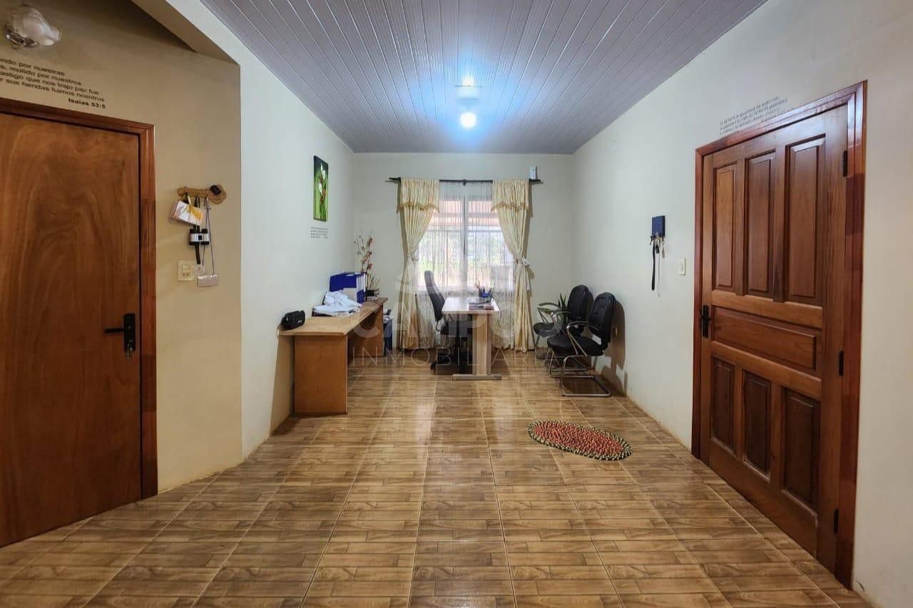 EN VENTA ESTA VIVENDA CON SALON EN FRENTE